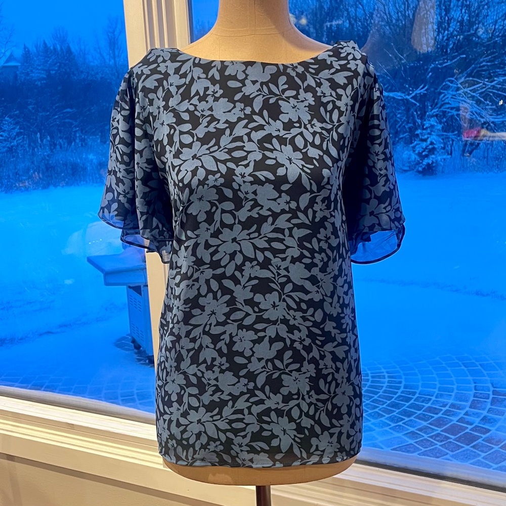 Vince Camuto Blue Floral Petal Sleeve Blouse NWOT